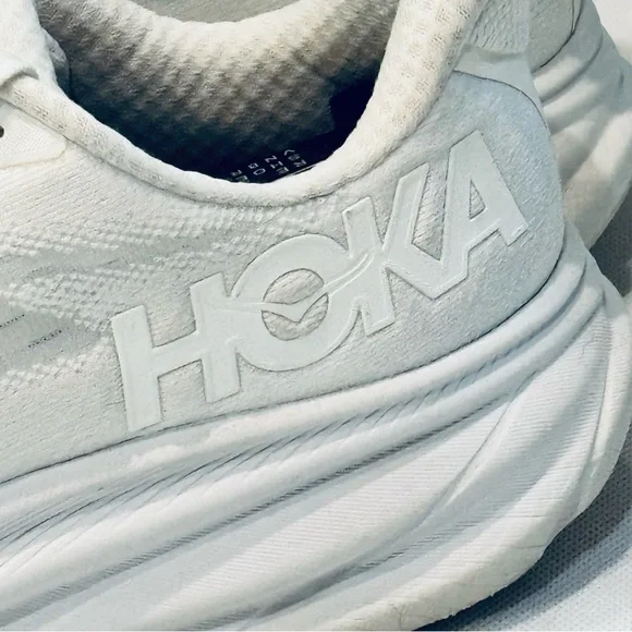 HOKA Clifton 9 Athletic Shoes - Picture 2 of 9